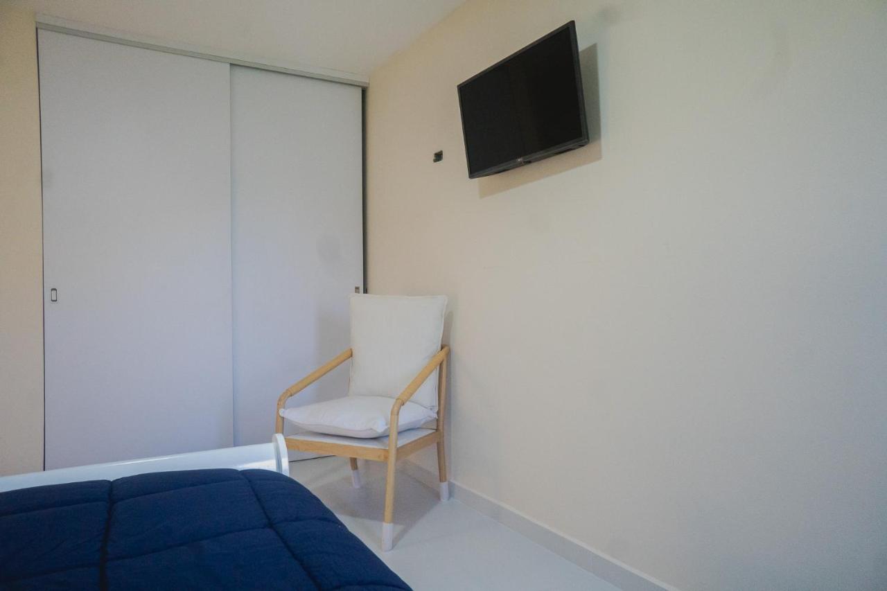 Pavia'S Centerpoint Oasis Apartment Ораниестад Екстериор снимка