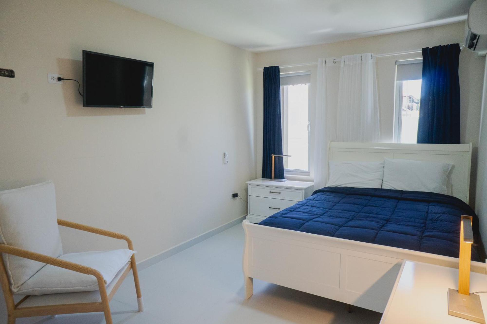 Pavia'S Centerpoint Oasis Apartment Ораниестад Екстериор снимка