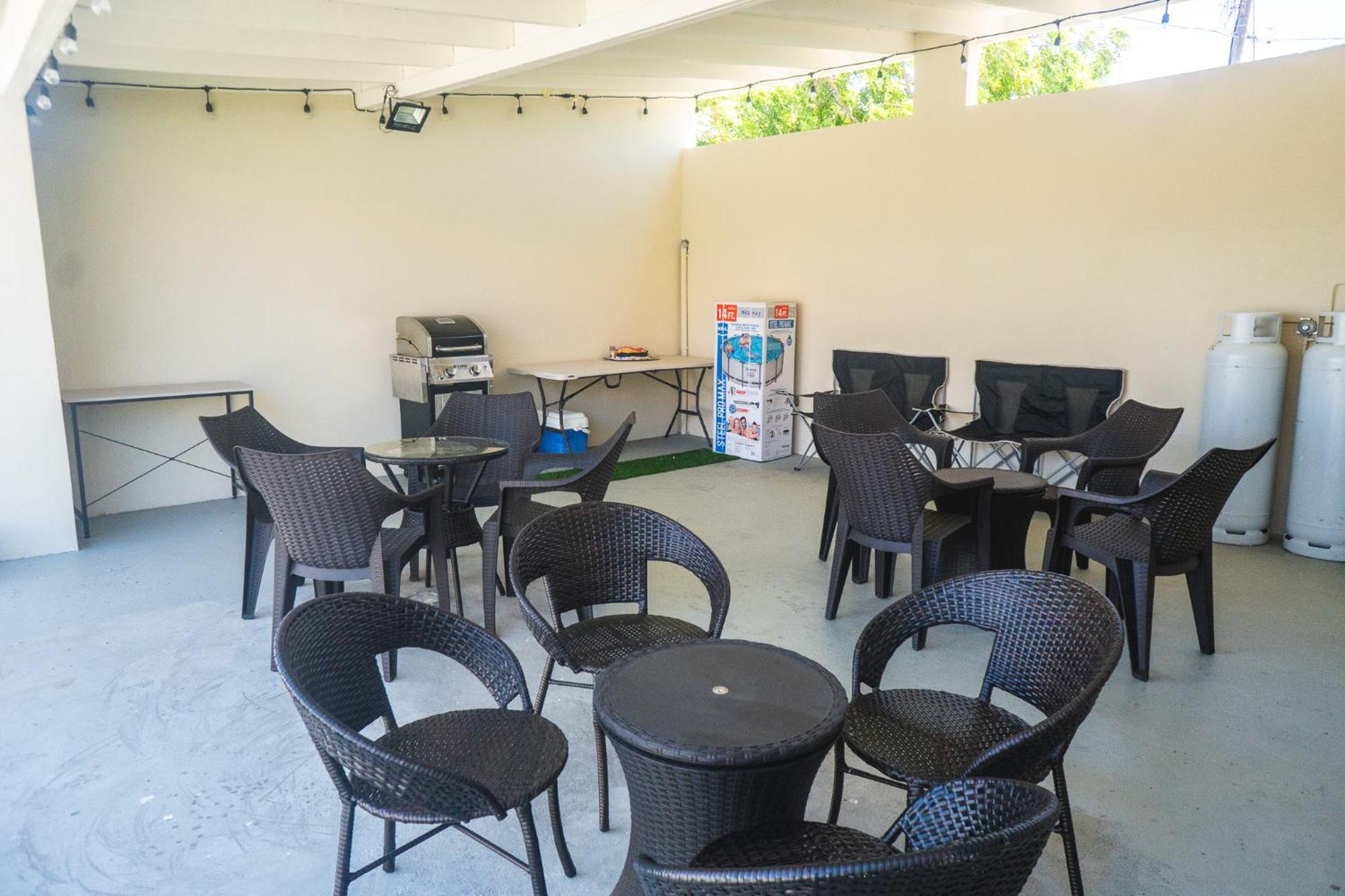 Pavia'S Centerpoint Oasis Apartment Ораниестад Екстериор снимка